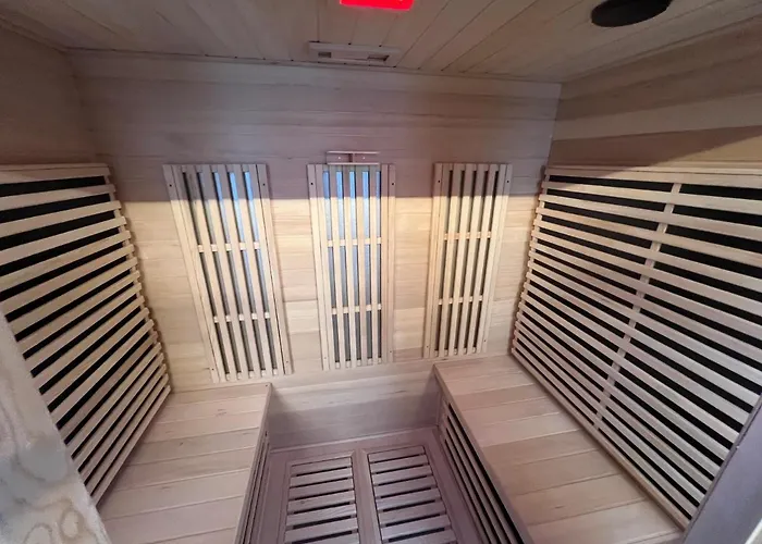 Esprit Beige - Joli Salengro - Sauna & Sport Club 牟罗兹